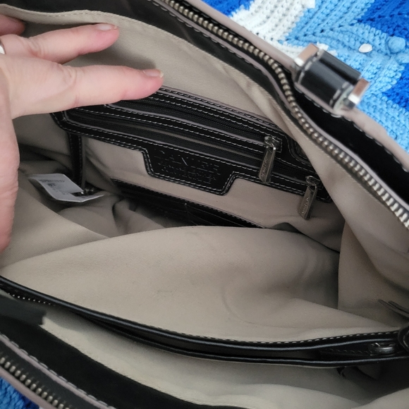 😀GUC Danier Leather Bag EUC - Picture 8 of 16